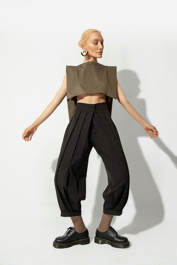 Super Pleated Trousers - Shop New fashion designer clothing, shoes, bags & Accessories online - KÖWLI SHOP