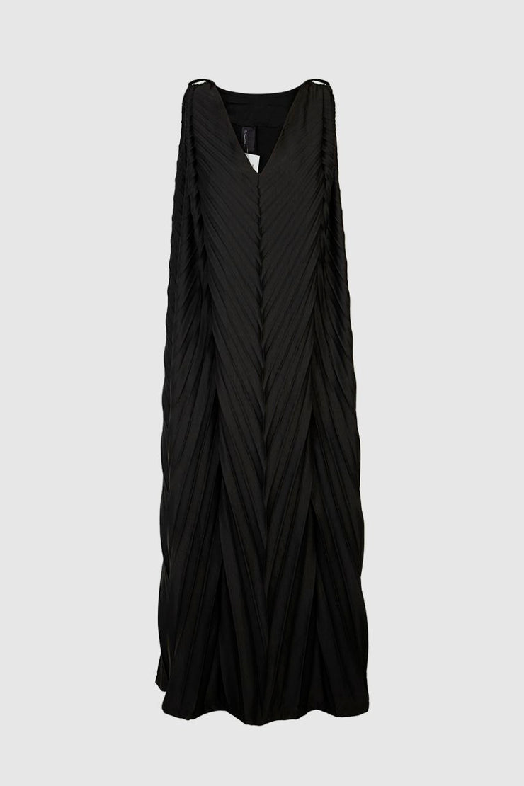 Black Solid Pleated Dress